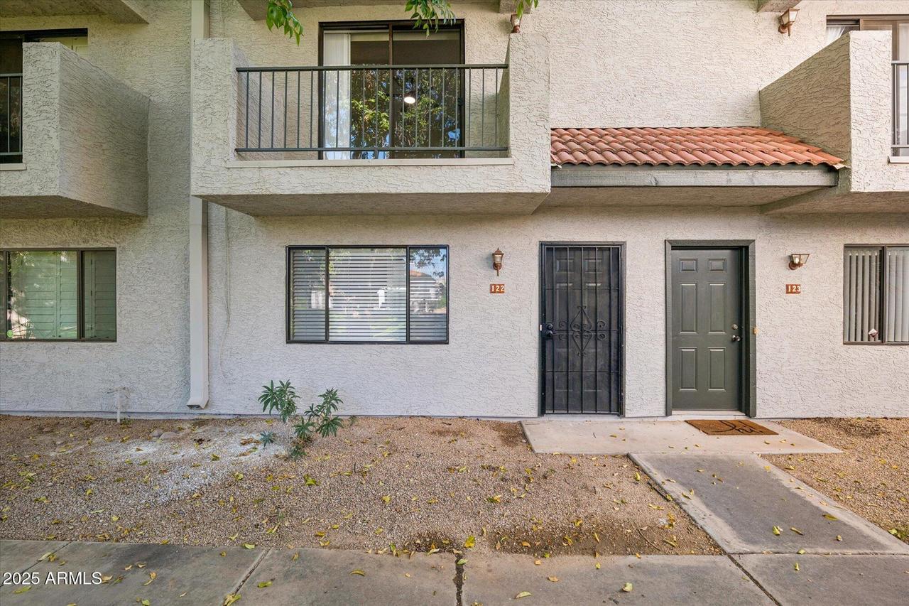 18239 N 40th St. #122, Phoenix, AZ 85032