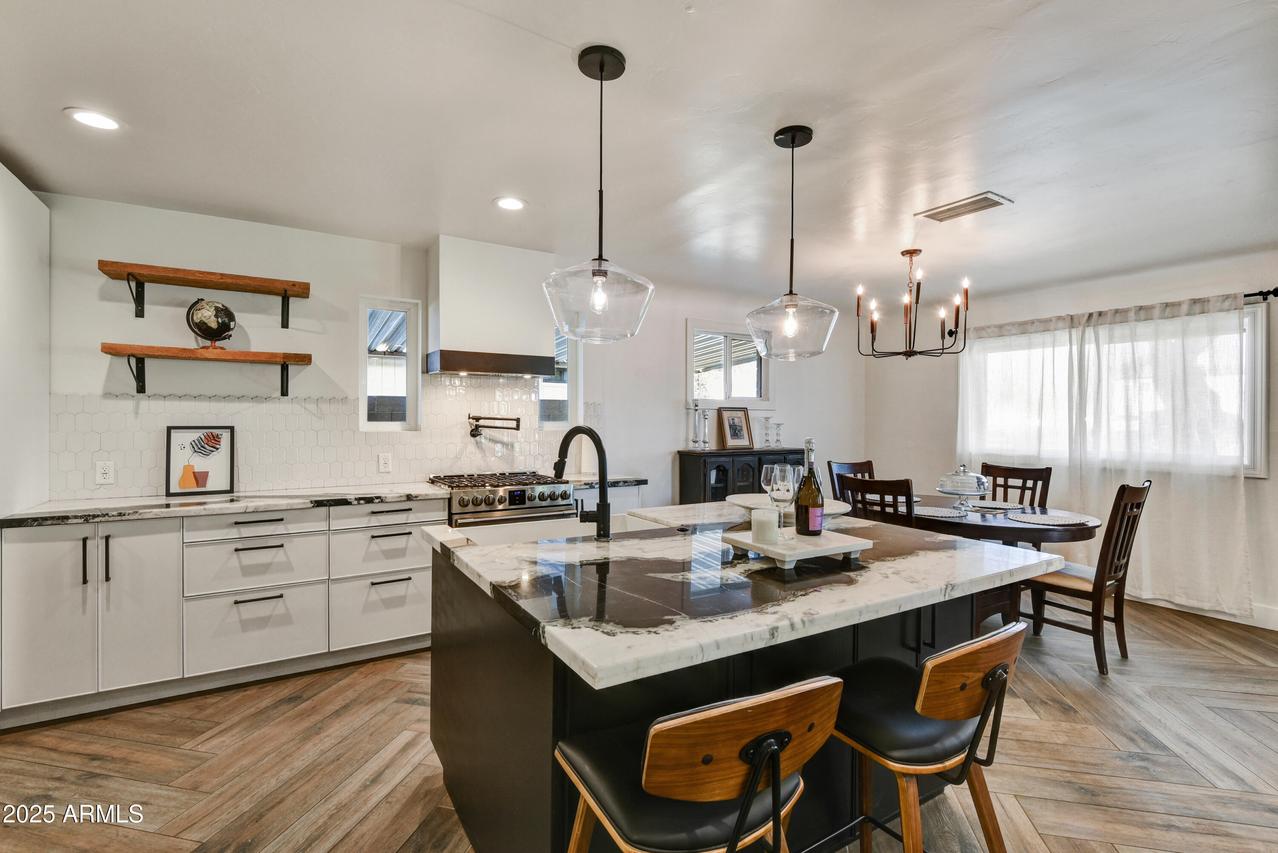 1735 W Mitchell Dr., Phoenix, AZ 85015