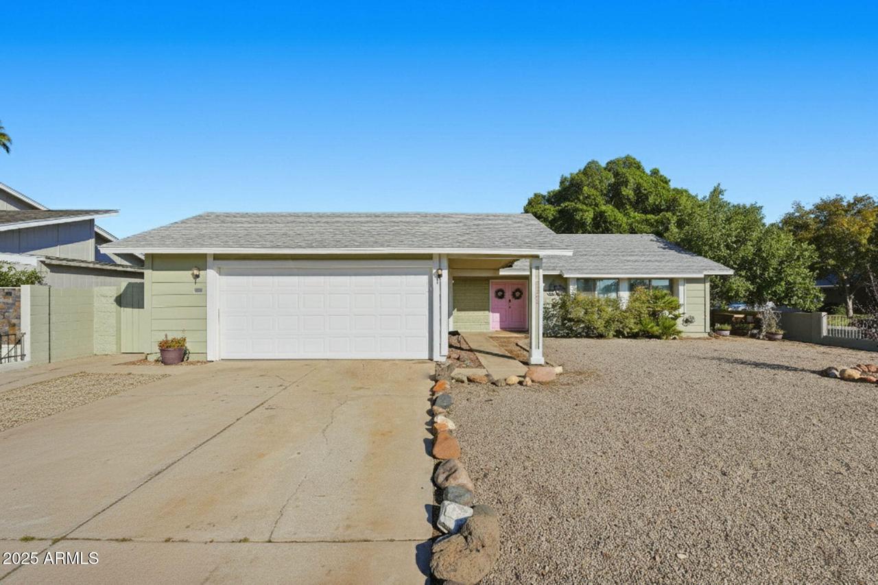 4128 W Gelding Dr., Phoenix, AZ 85053