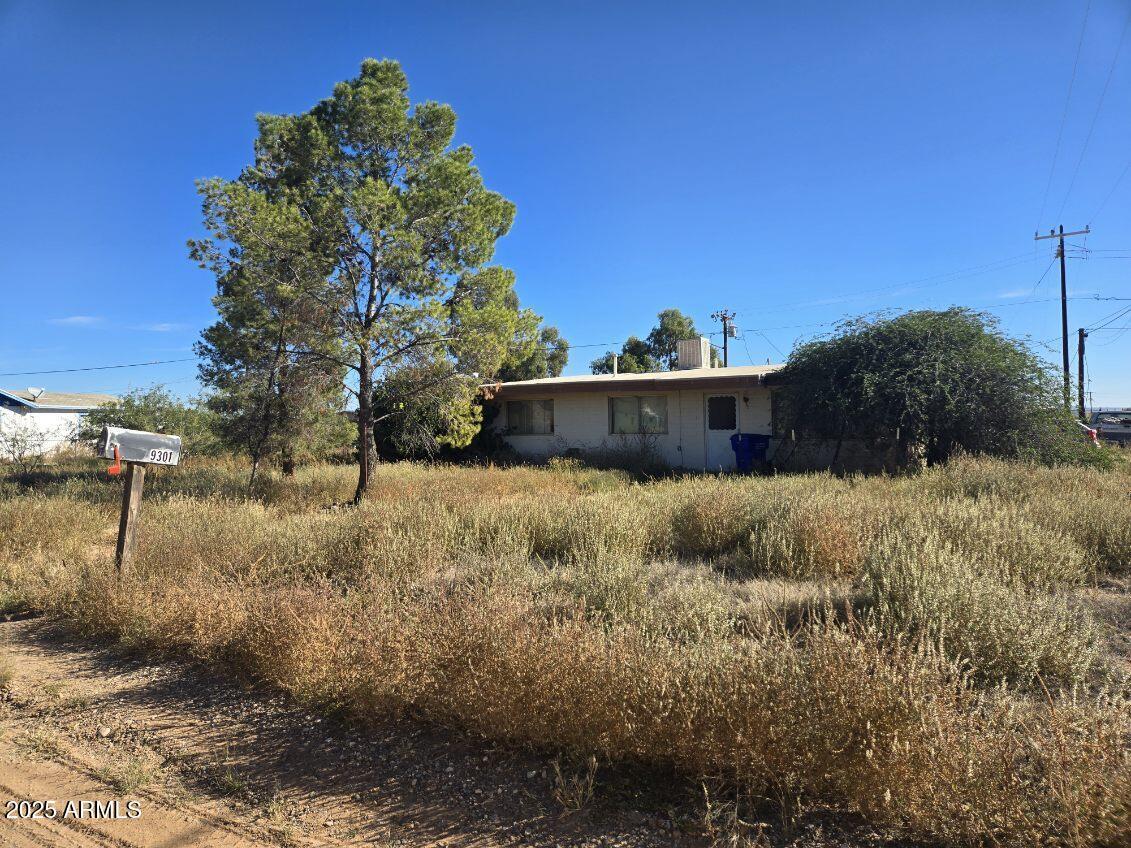 9301 E Faith Ave., Hereford, AZ 85615