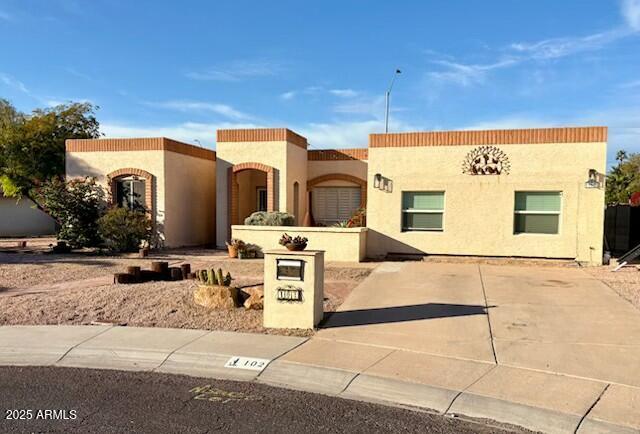 102 E Willow Ave., Phoenix, AZ 85022