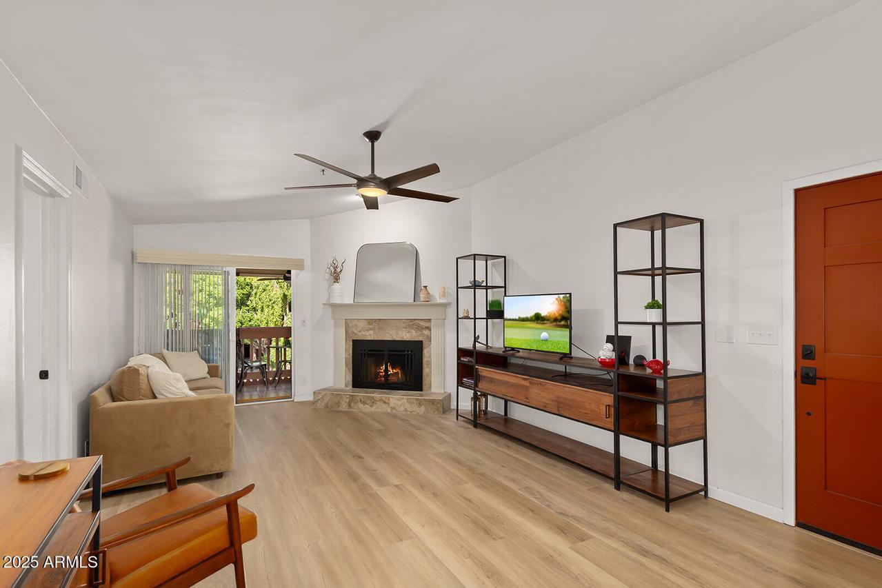 3031 N Civic Center Plz. #345, Scottsdale, AZ 85251