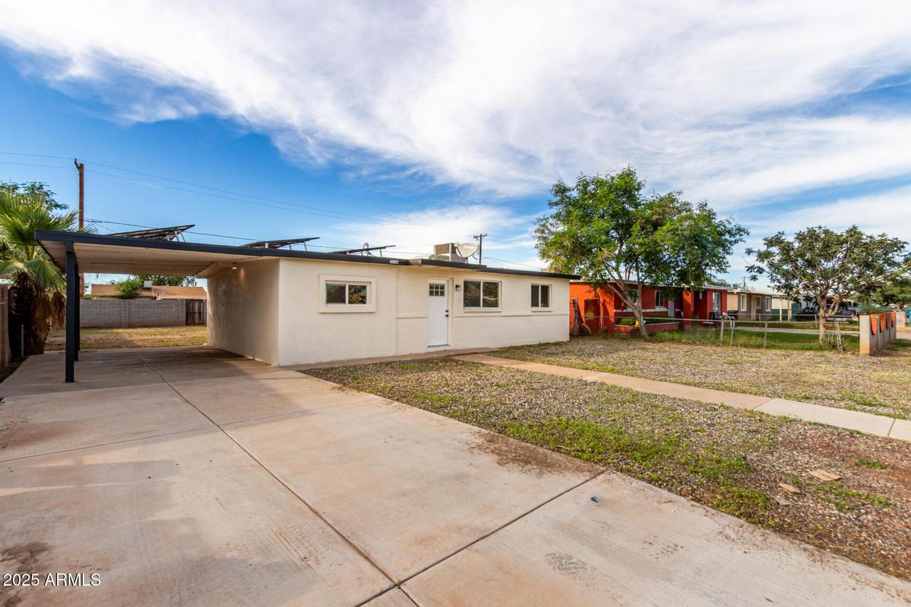 5036 S 36th Ave., Phoenix, AZ 85041