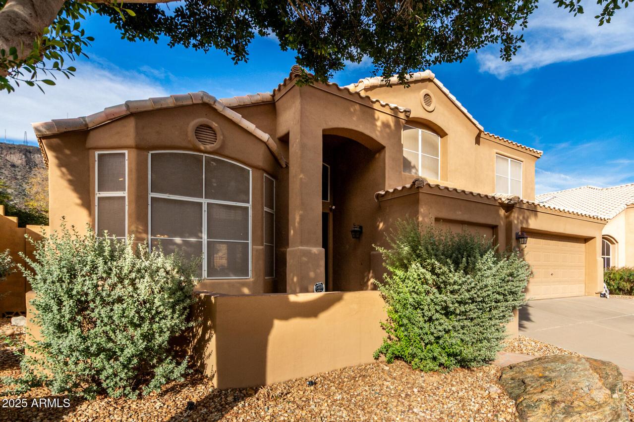 908 E Mountain Sage Dr., Phoenix, AZ 85048