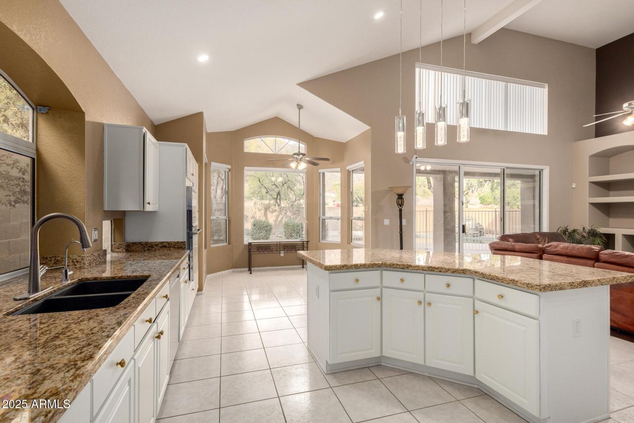 908 E Mountain Sage Dr., Phoenix, AZ 85048
