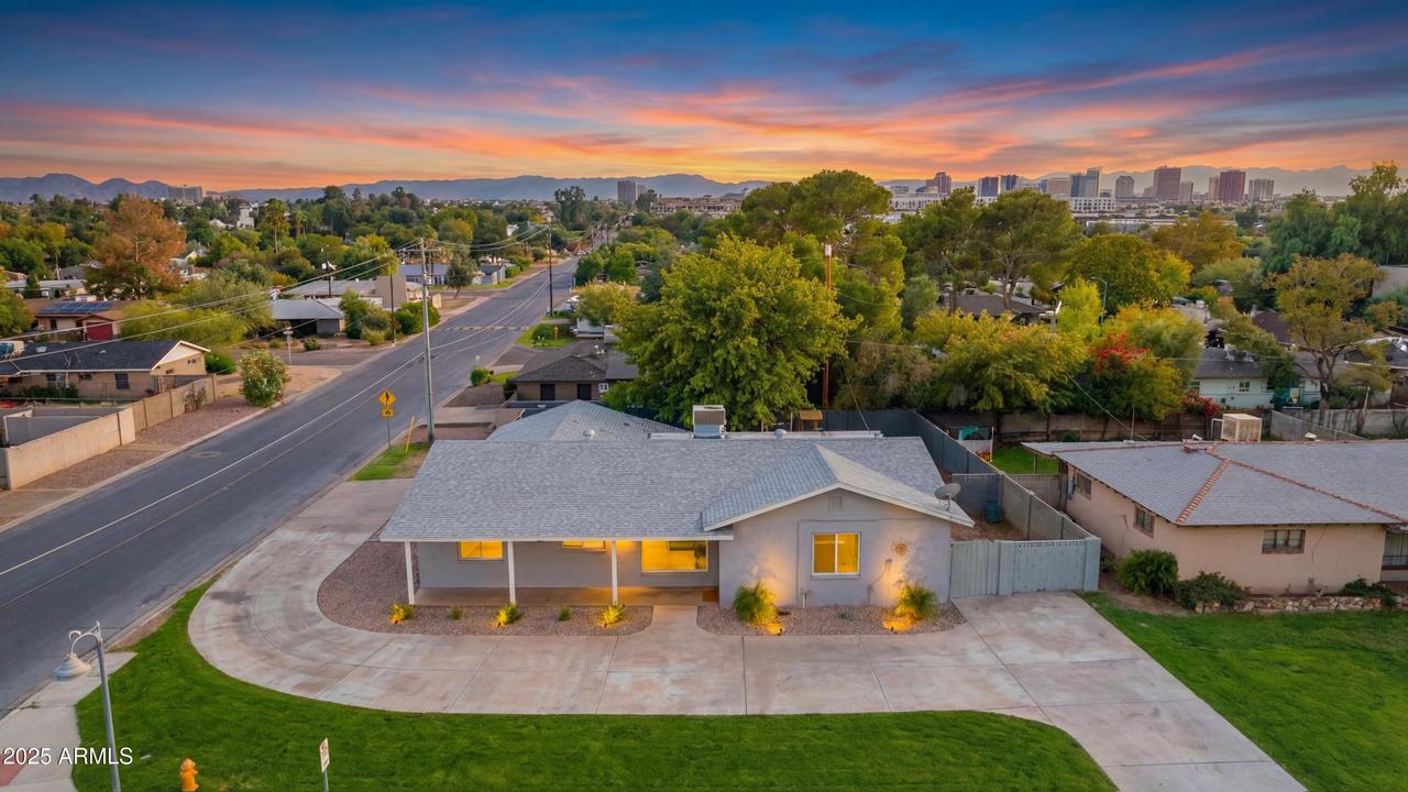 945 E Missouri Ave., Phoenix, AZ 85014