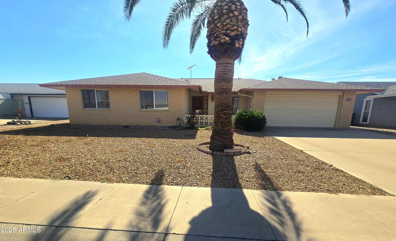 10813 W Hutton Dr., Sun City, AZ 85351