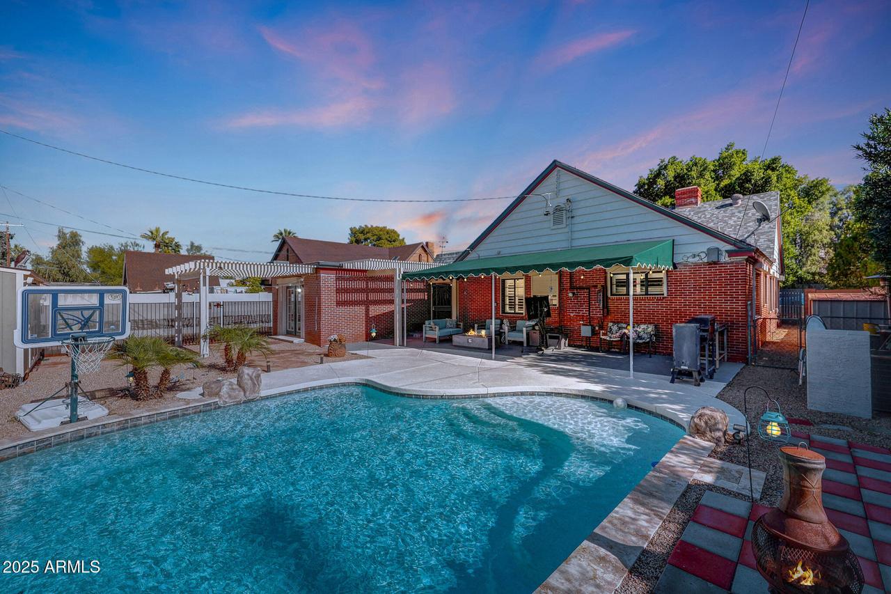 1820 N 7th Ave., Phoenix, AZ 85007