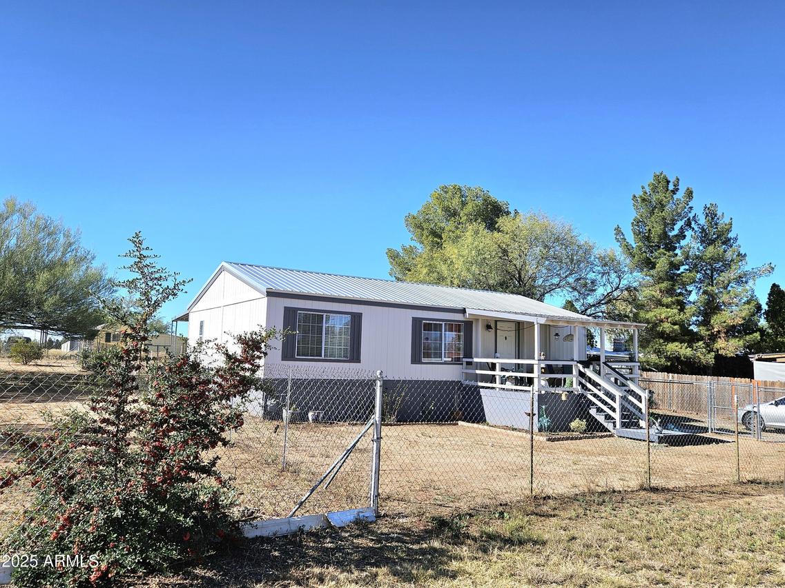 284 N Warren Rd., Benson, AZ 85602