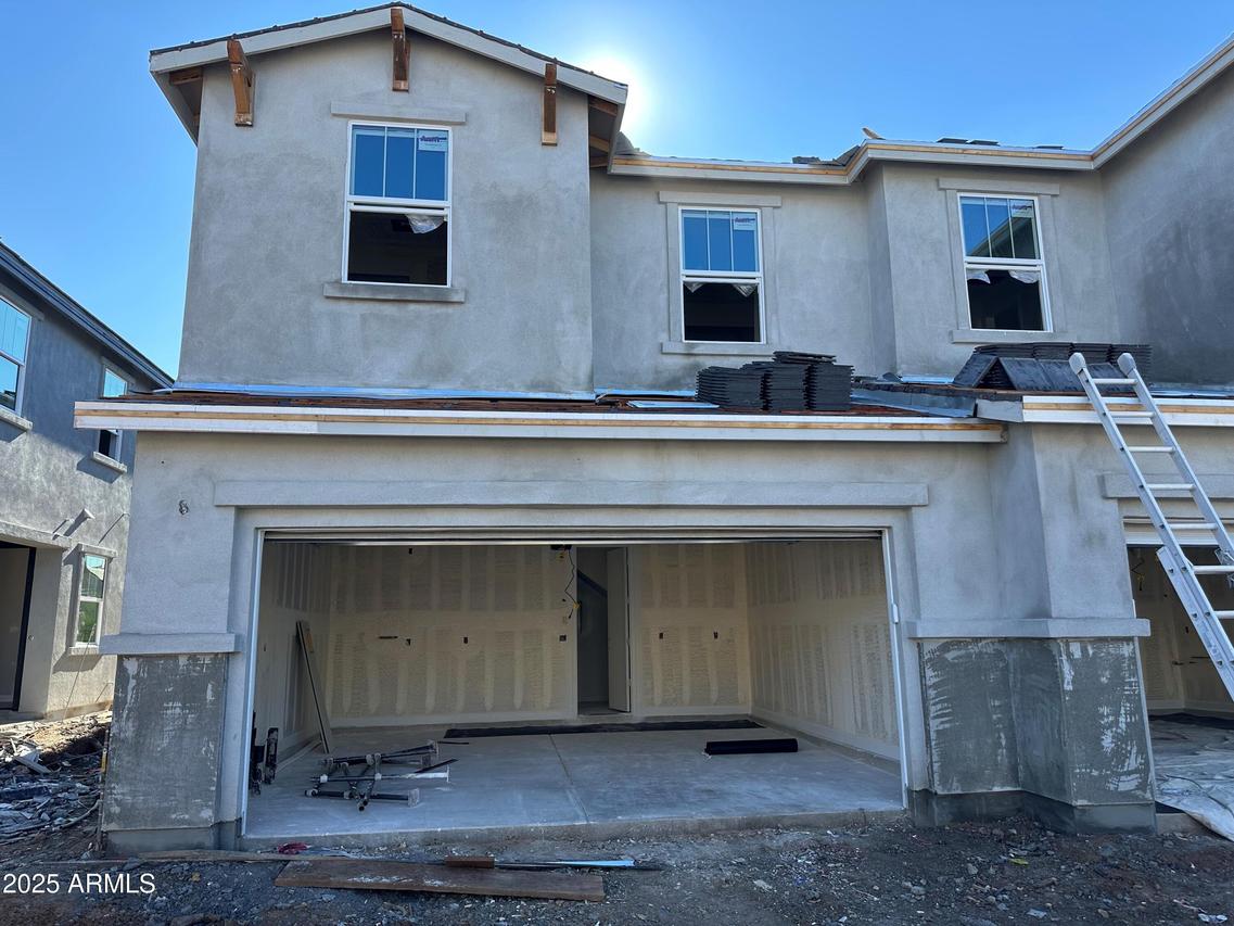 5825 E Zachary Dr., Phoenix, AZ 85054