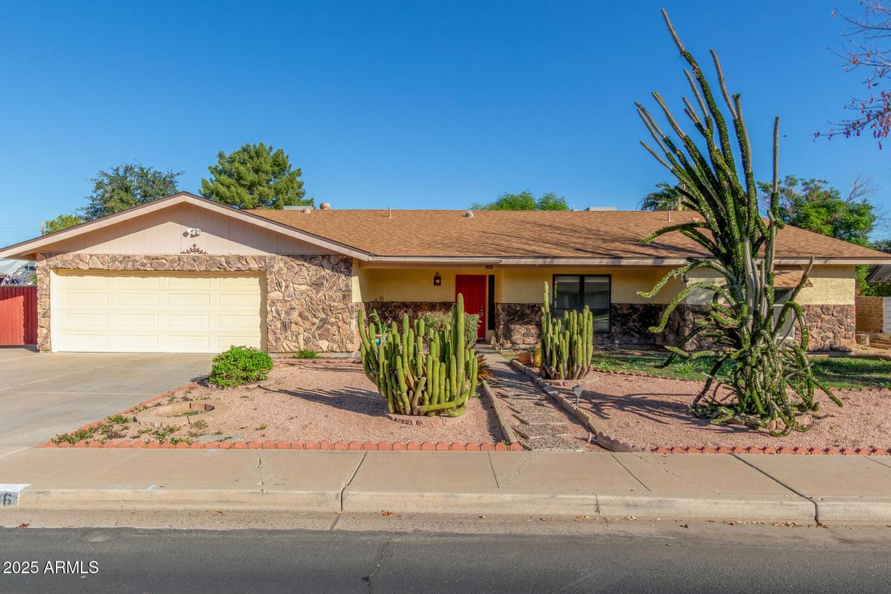 1626 E Garnet Ave., Mesa, AZ 85204