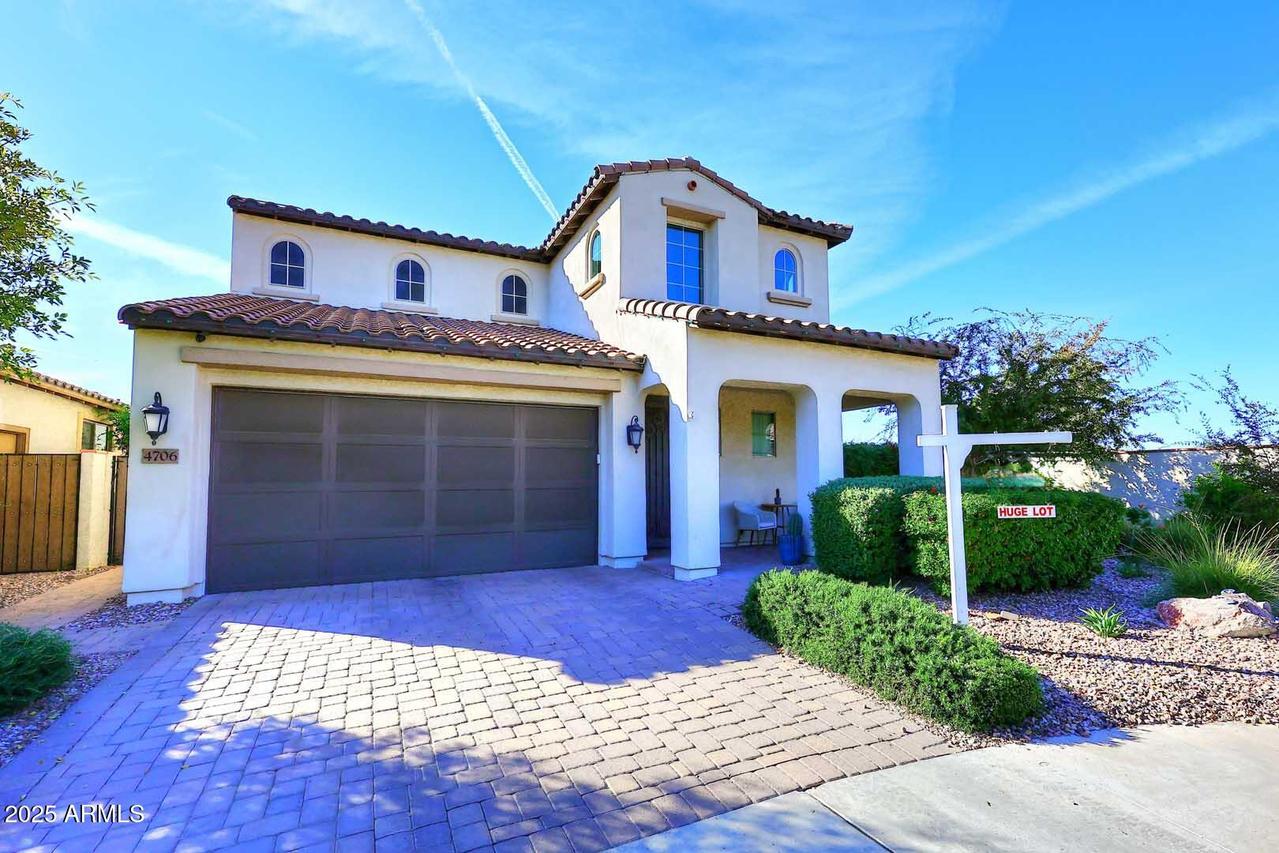 4706 S Curie Way, Mesa, AZ 85212