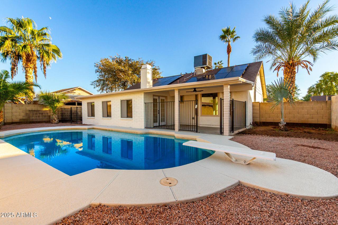 1514 W Loughlin Dr., Chandler, AZ 85224