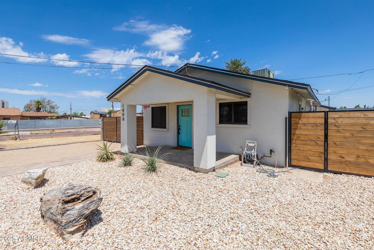 1011 E Amelia Ave., Phoenix, AZ 85014