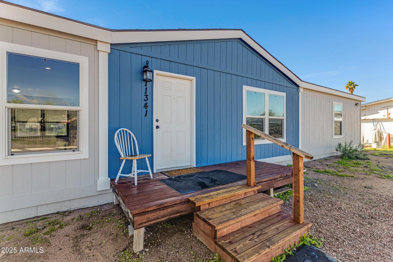 11341 E 6th Ave., Apache Junction, AZ 85120
