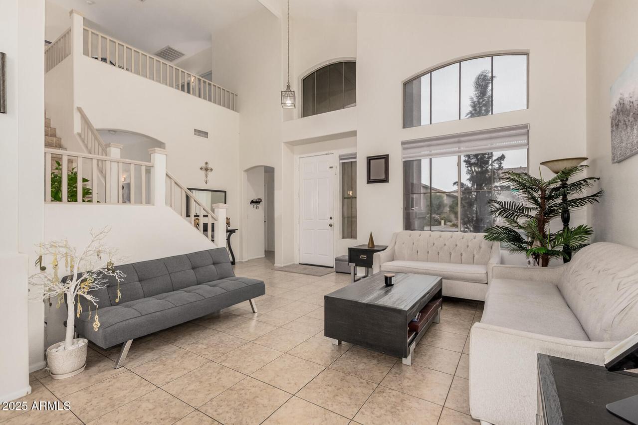 5919 W Sack Dr., Glendale, AZ 85308