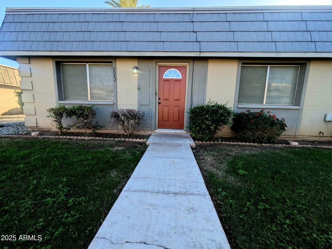 2042 W Elm St., Phoenix, AZ 85015