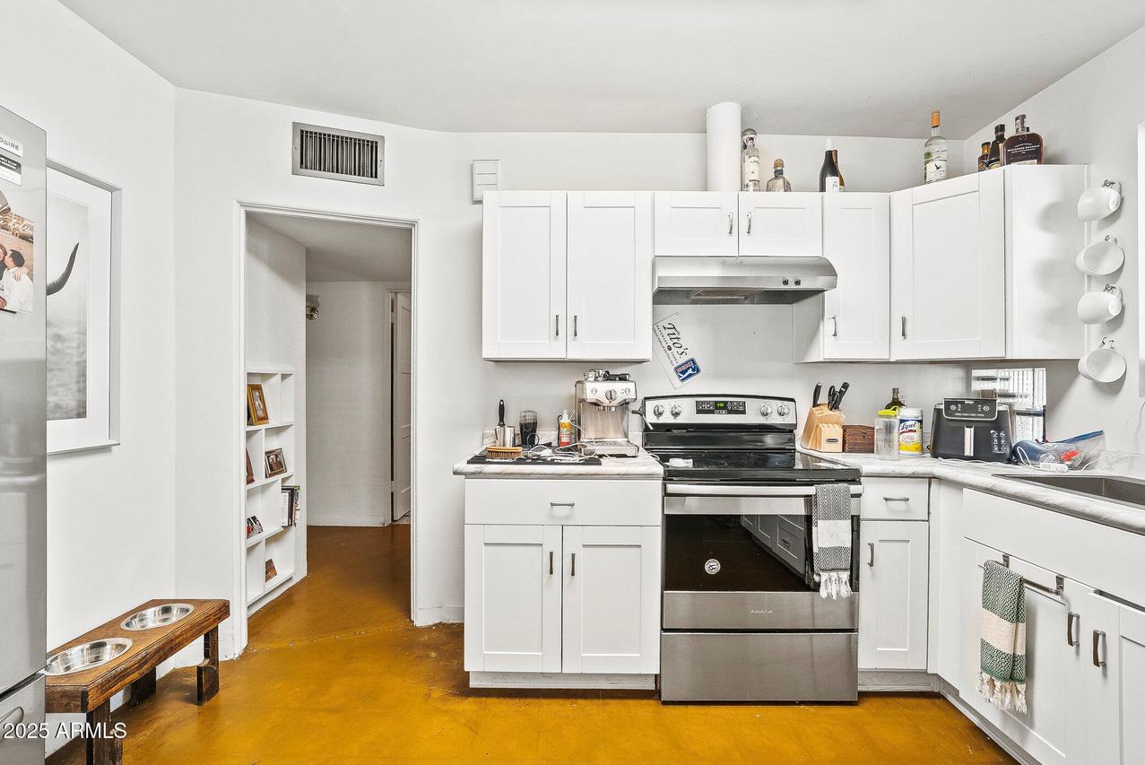 3248 E Roma Ave., Phoenix, AZ 85018