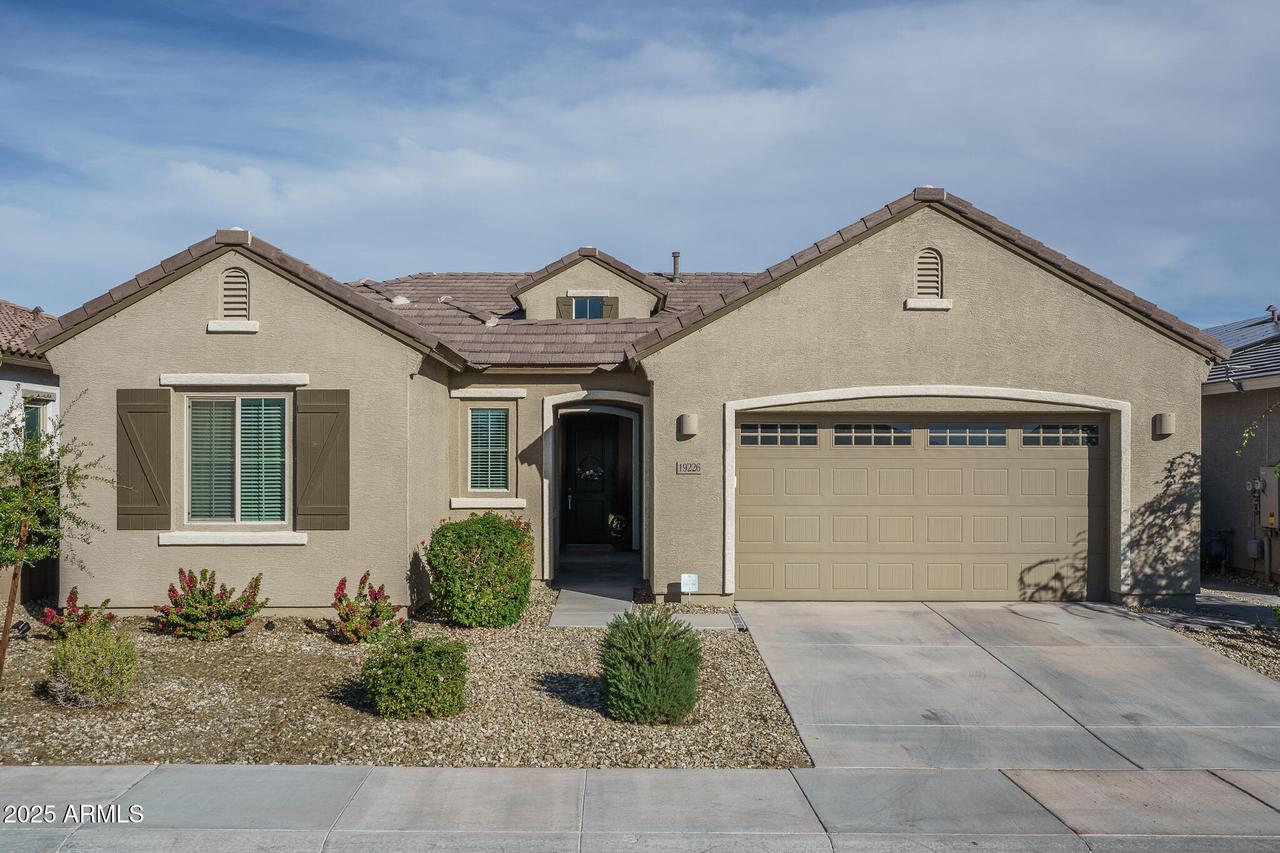19226 W Hazelwood St., Litchfield Park, AZ 85340