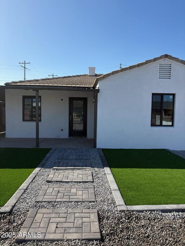 385 E Clarendon Ave., Phoenix, AZ 85012