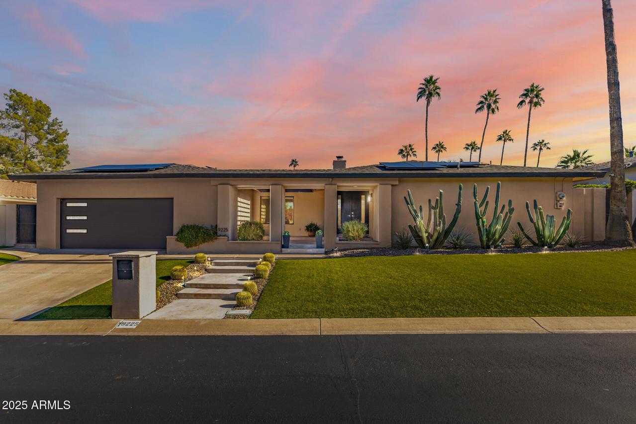9225 N Arroya Vista Dr., Phoenix, AZ 85028