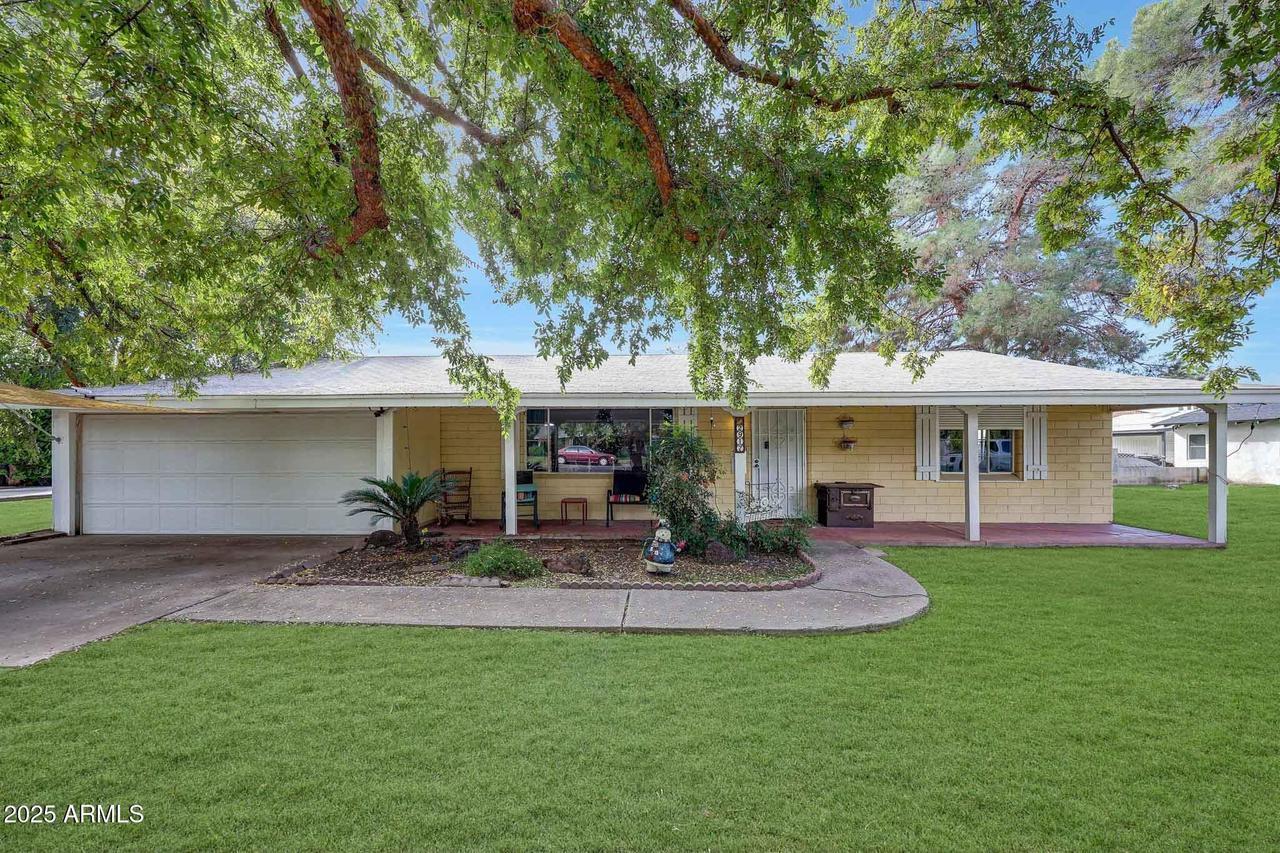 2917 E Highland Ave., Phoenix, AZ 85016