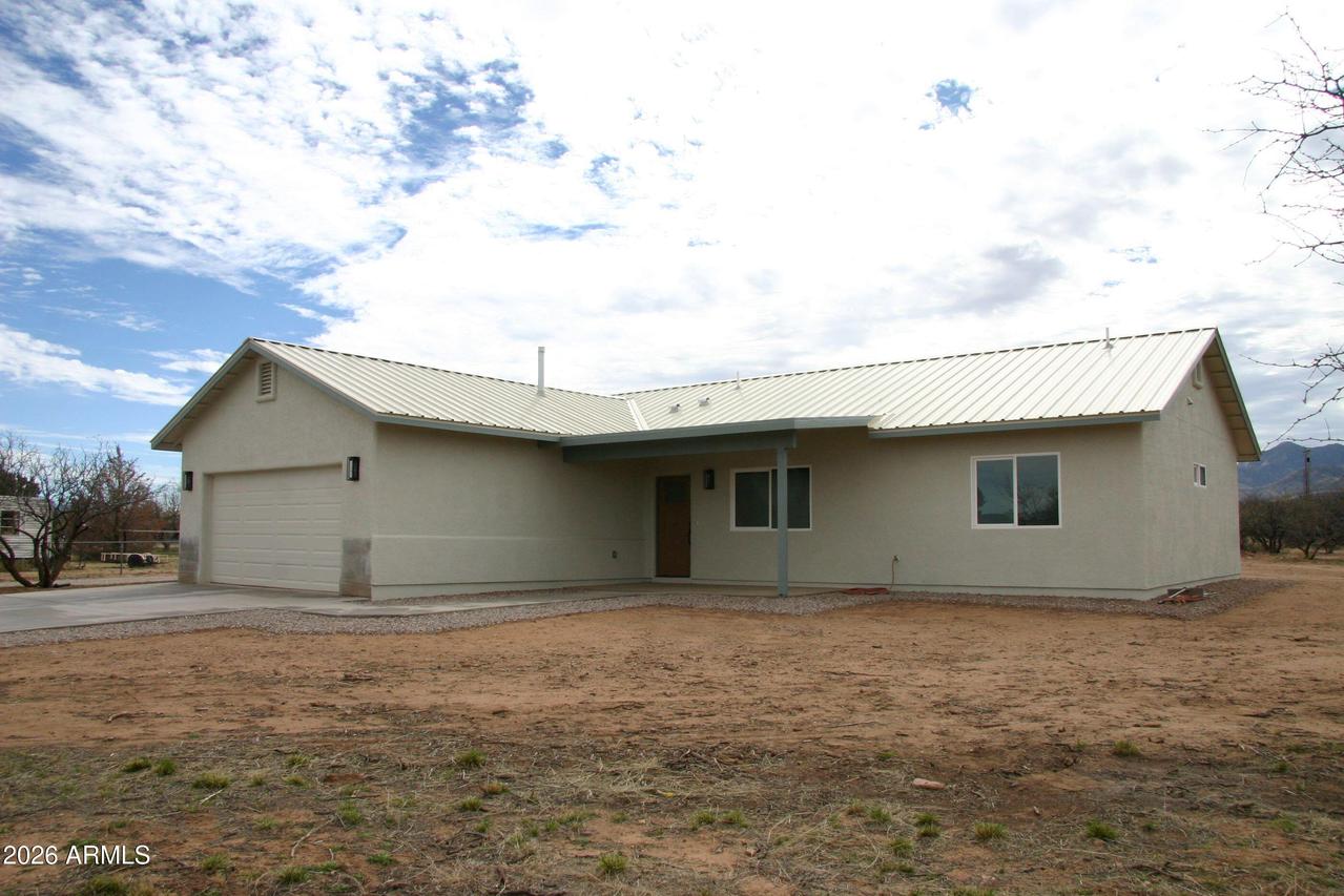 6370 S Jaxel Rd., Hereford, AZ 85615