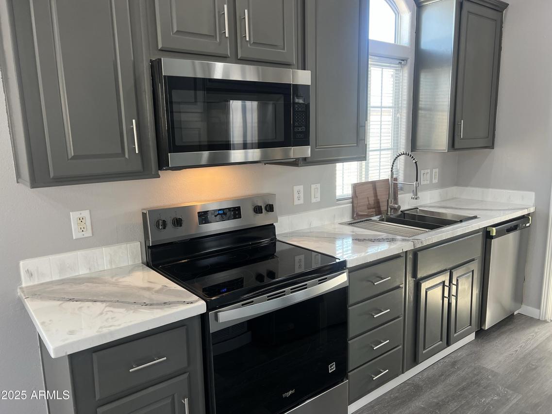 10701 N 99th Ave. #65, Peoria, AZ 85345