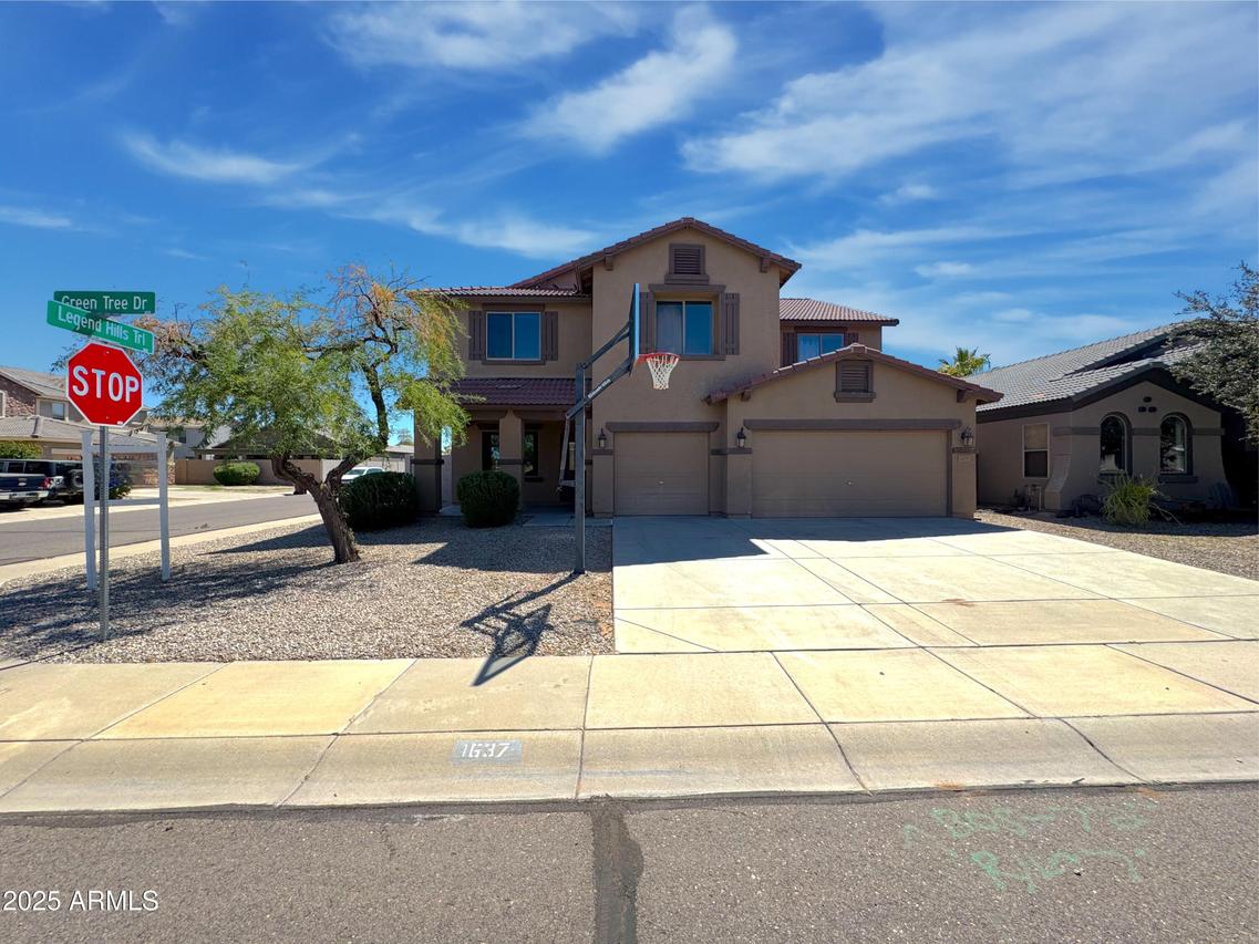1637 W Green Tree Dr., San Tan Valley, AZ 85144