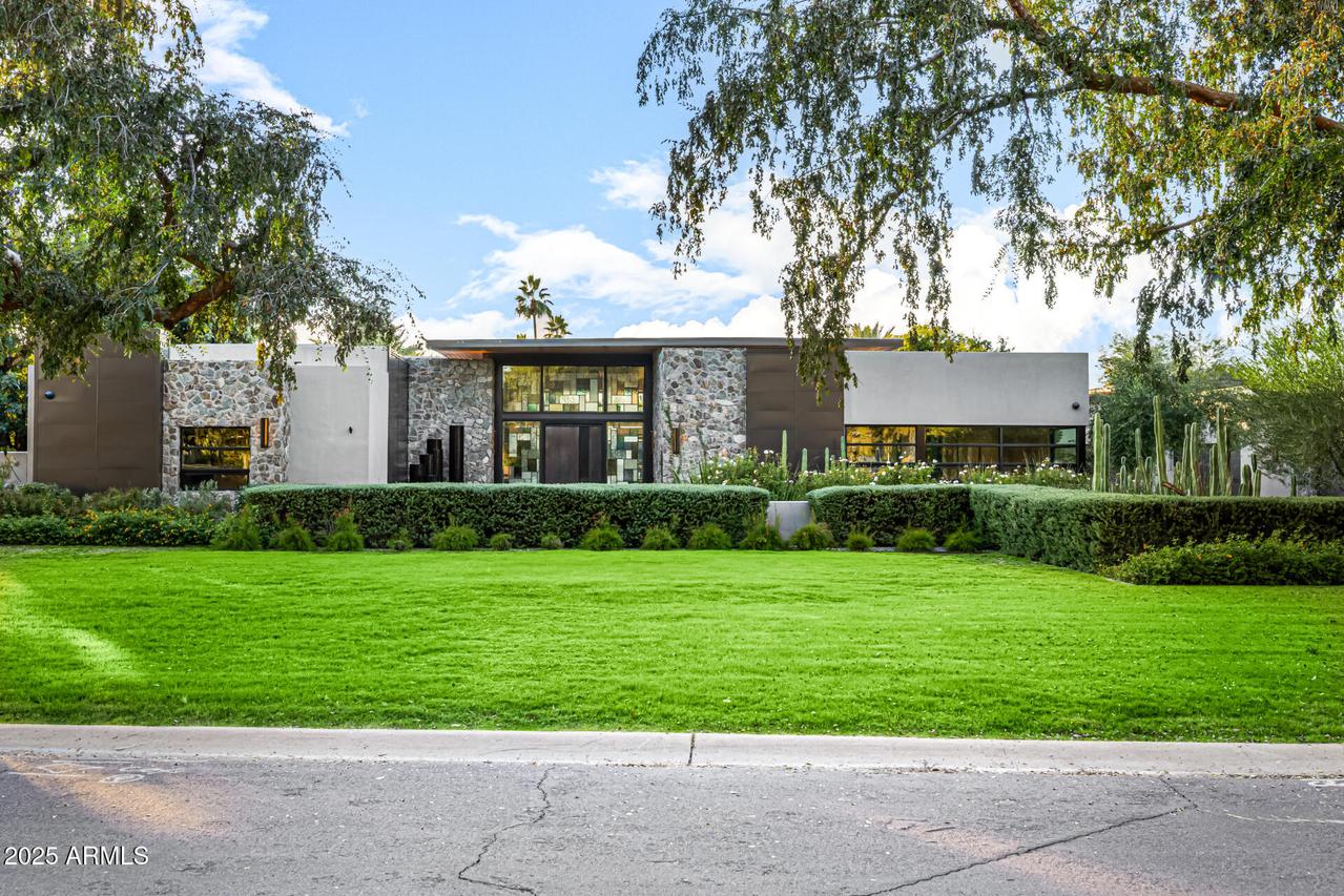 8330 N 74th Pl., Scottsdale, AZ 85258