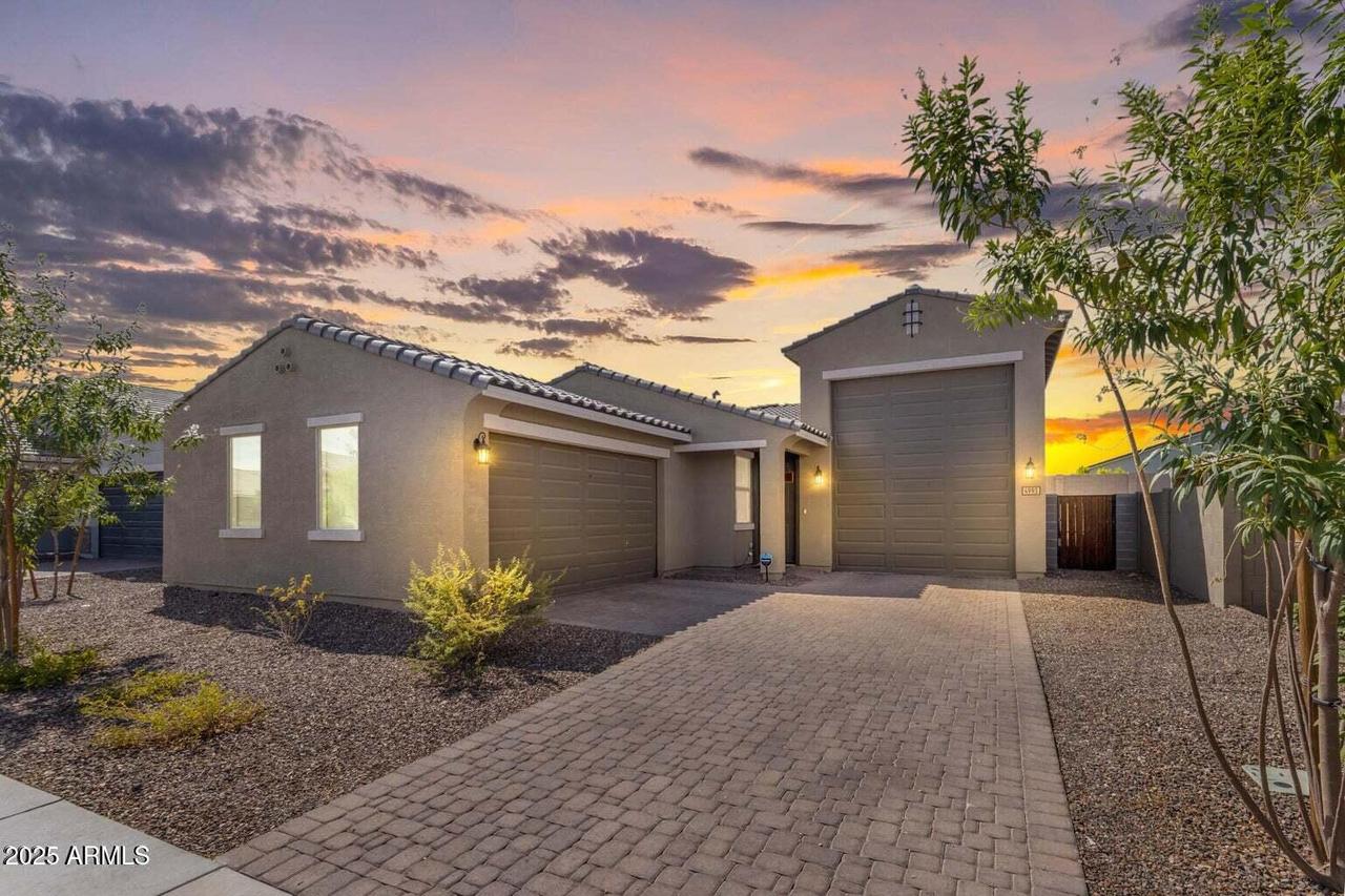 4993 W Elijah Ln., San Tan Valley, AZ 85144