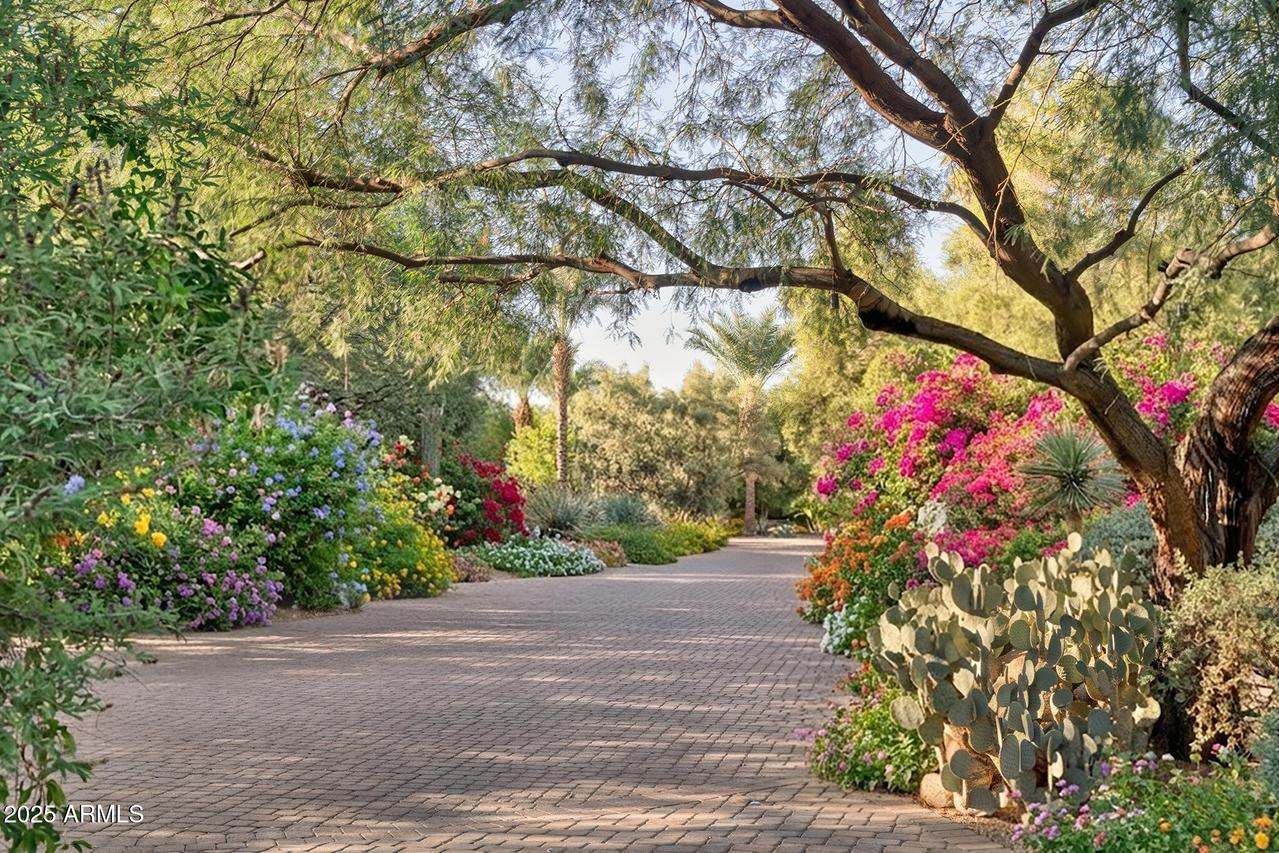5747 E Mockingbird Ln., Paradise Valley, AZ 85253