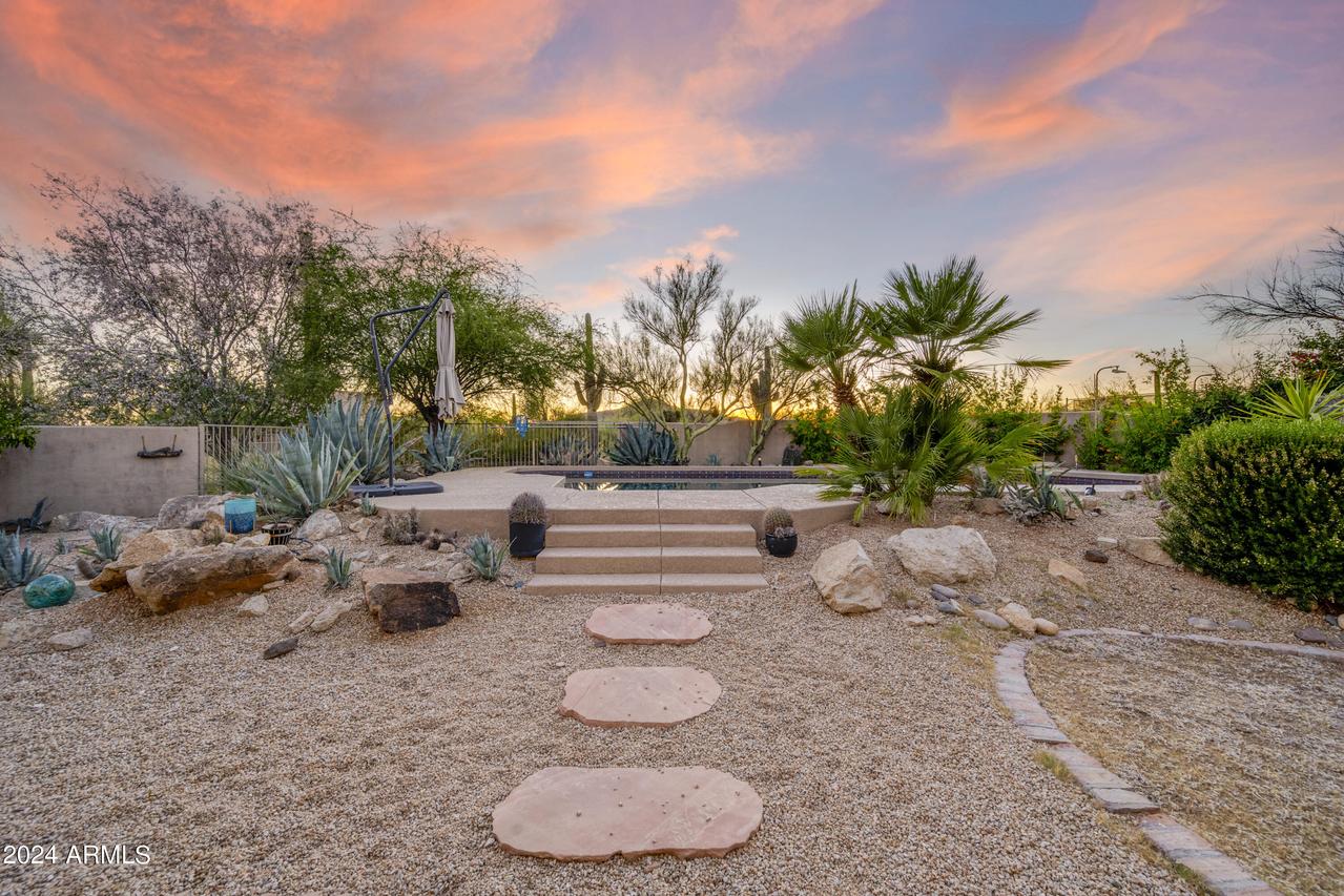 8400 E Dixileta Dr. #120, Scottsdale, AZ 85266