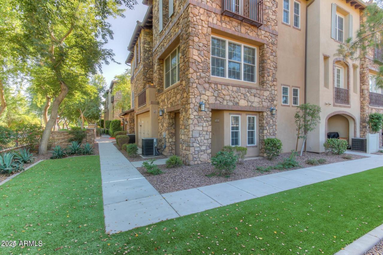 2482 E Roma Ave., Phoenix, AZ 85016