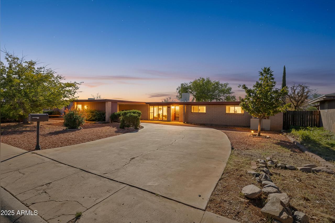 2332 E Carmelita Dr., Sierra Vista, AZ 85635