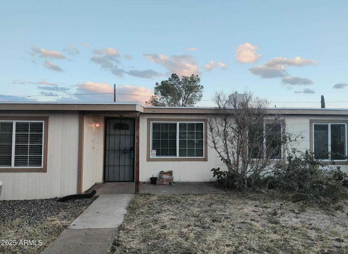 105 Cochise Dr., Bisbee, AZ 85603