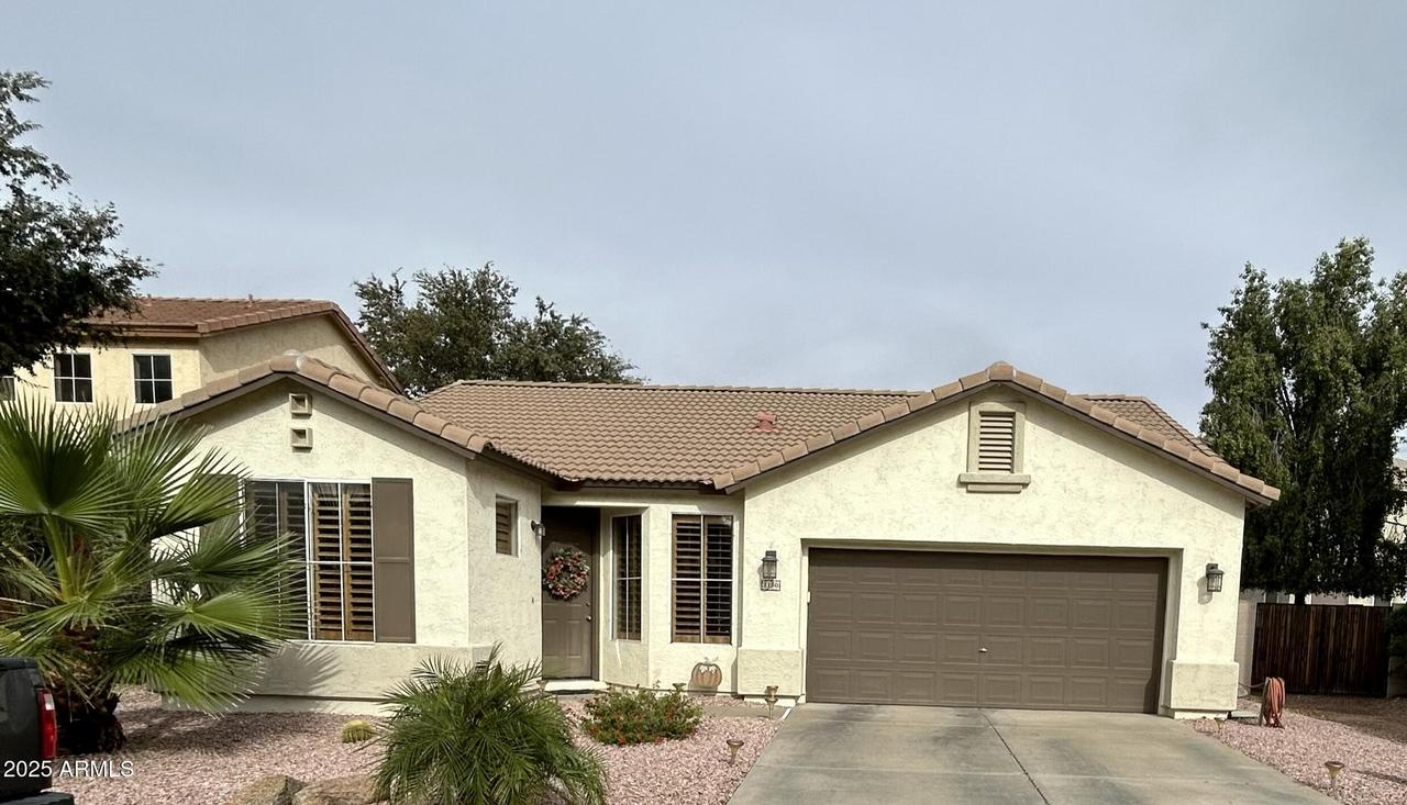 1150 E Coppola St., San Tan Valley, AZ 85140