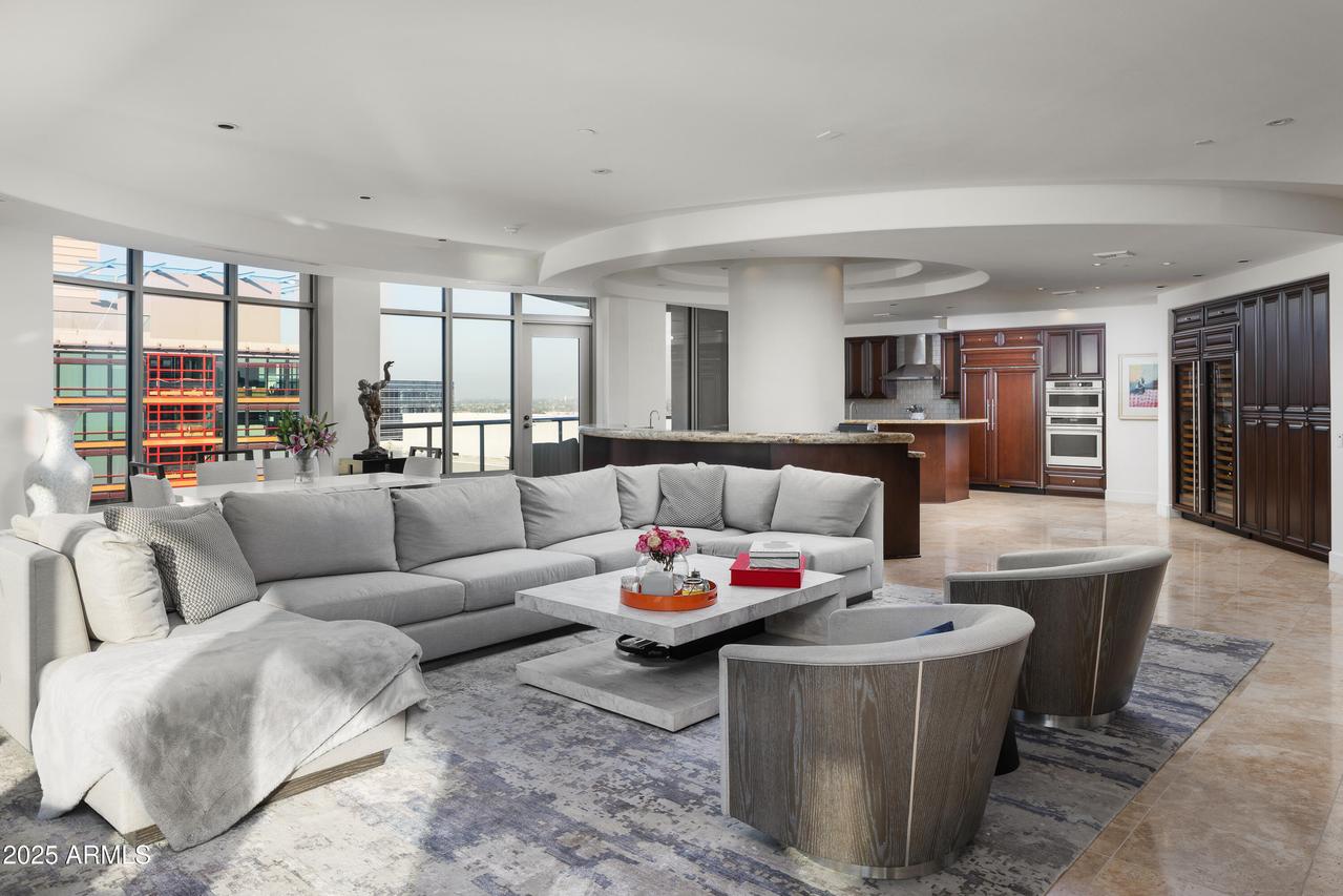 2402 E Esplanade Ln. #PH2, Phoenix, AZ 85016