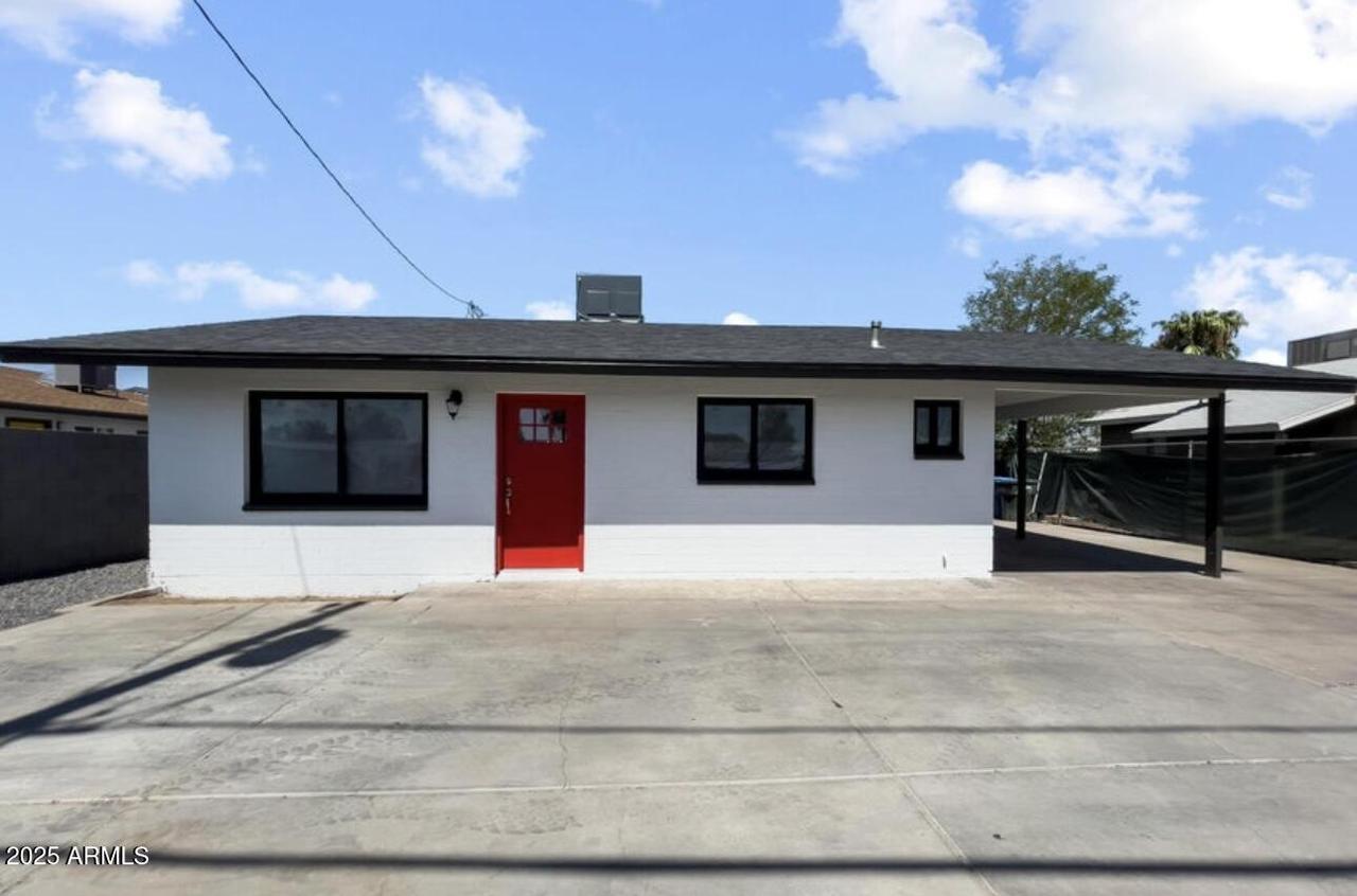 2236 E Roosevelt St., Phoenix, AZ 85006