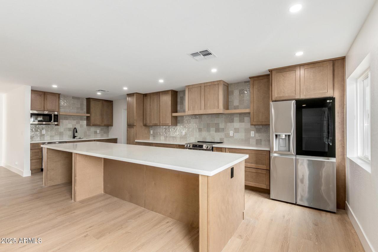 1433 E Hudson Dr., Tempe, AZ 85281