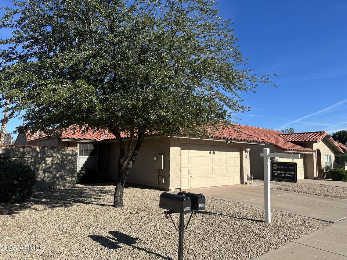 4212 E Sandia St., Phoenix, AZ 85044