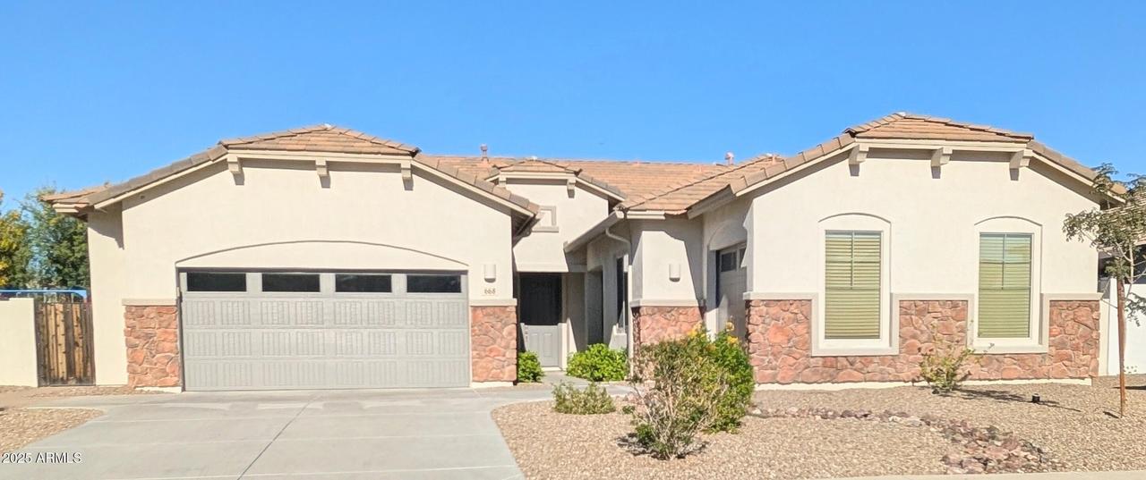 668 E Charlevoix Ave., Gilbert, AZ 85297