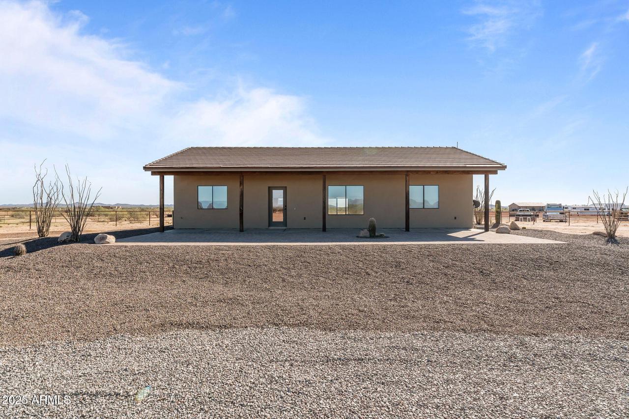 48800 W Long Rifle Rd., Aguila, AZ 85320
