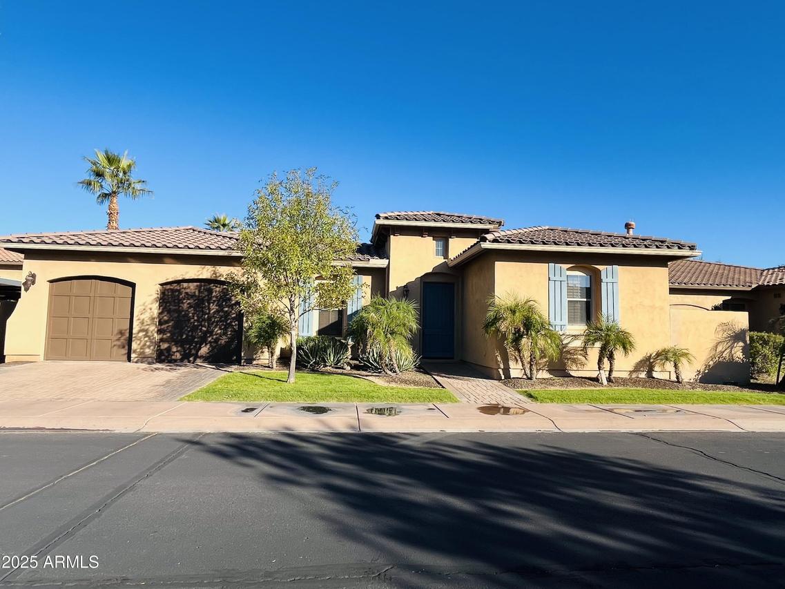 758 E Sunburst Ln., Tempe, AZ 85284