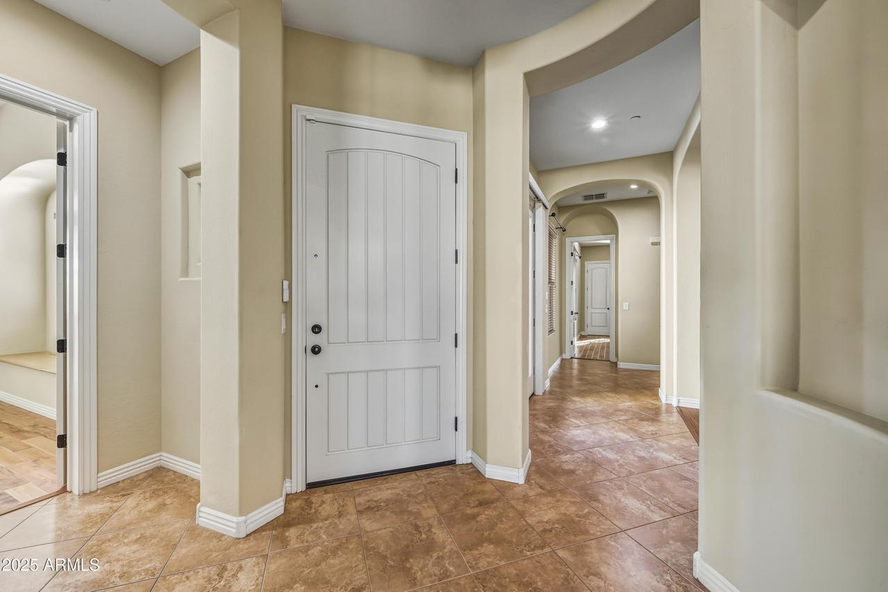 758 E Sunburst Ln., Tempe, AZ 85284