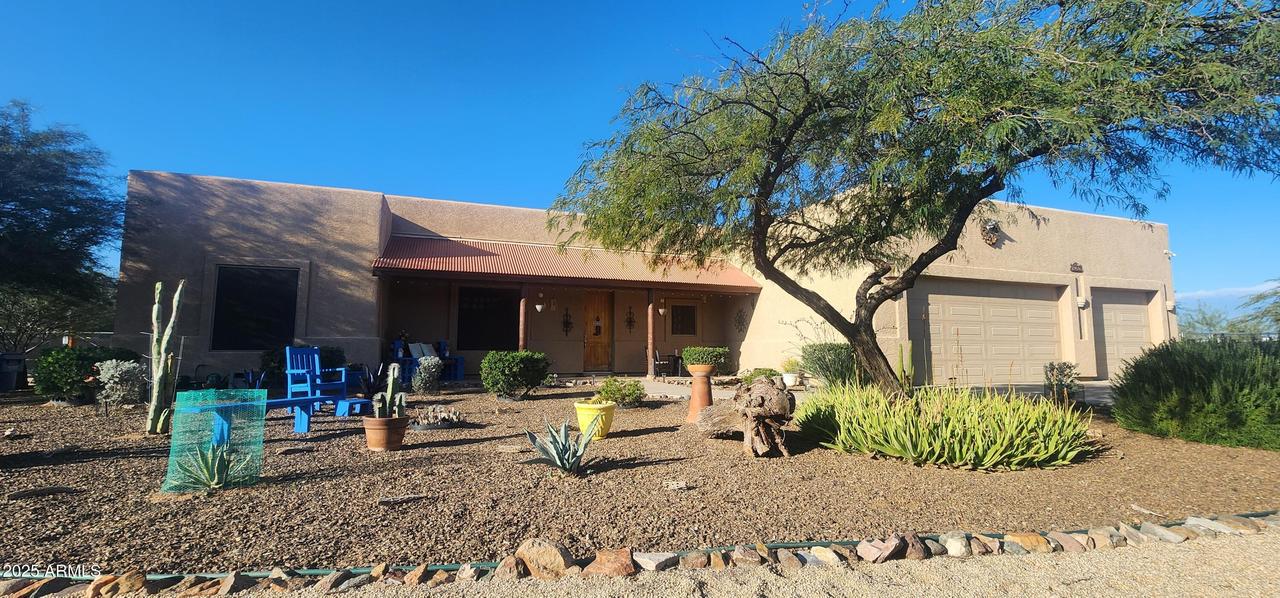 1053 E Maddock Rd., Phoenix, AZ 85086