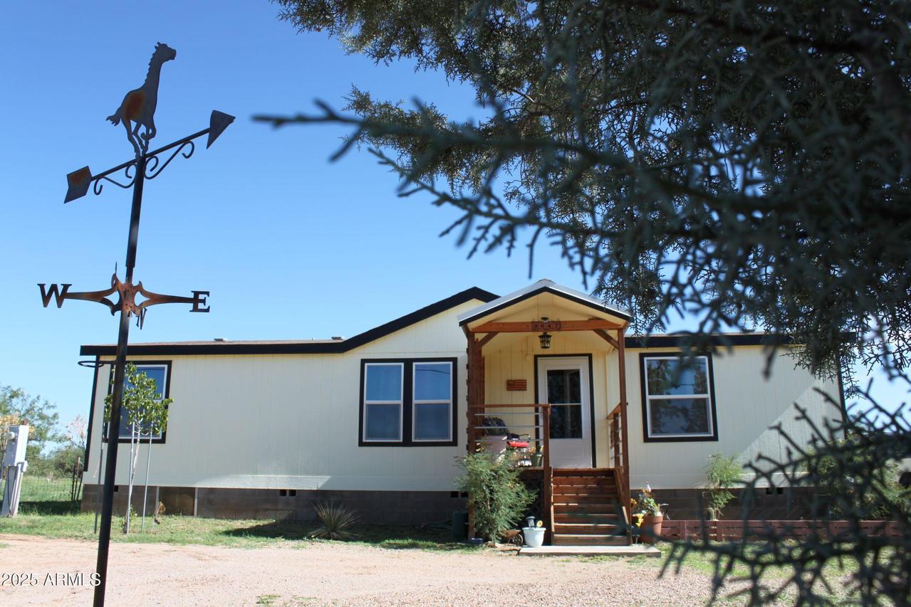 9647 E Joy Ave., Hereford, AZ 85615