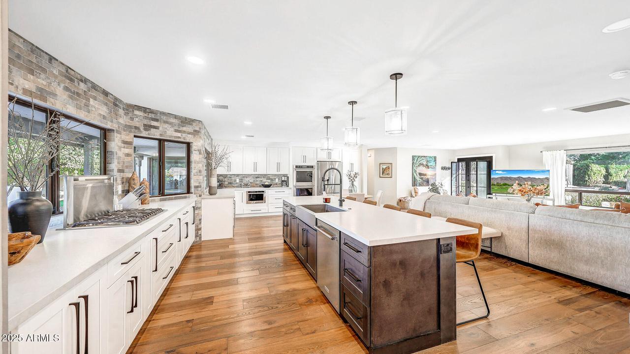 140 E Cercado Ln., Litchfield Park, AZ 85340