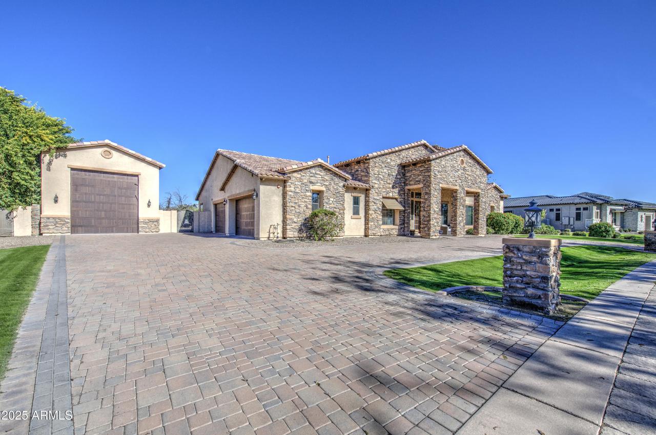 20268 E Sunset Ct., Queen Creek, AZ 85142