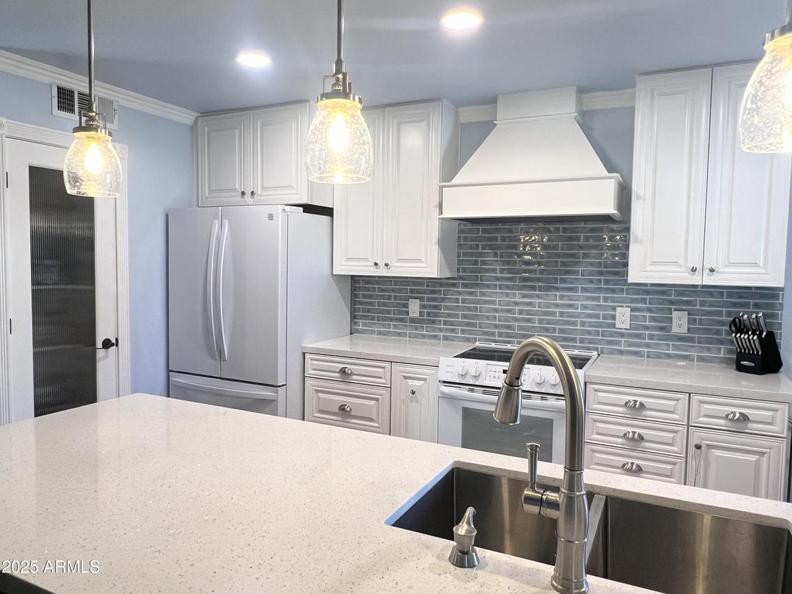 3602 W Frier Dr., Phoenix, AZ 85051